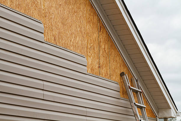 Professional Siding Contractor technician working in Hudson, PA